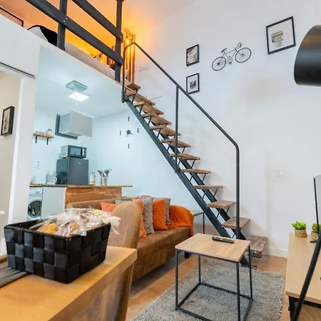 Davila Lofts By Urbanhosting * Santender